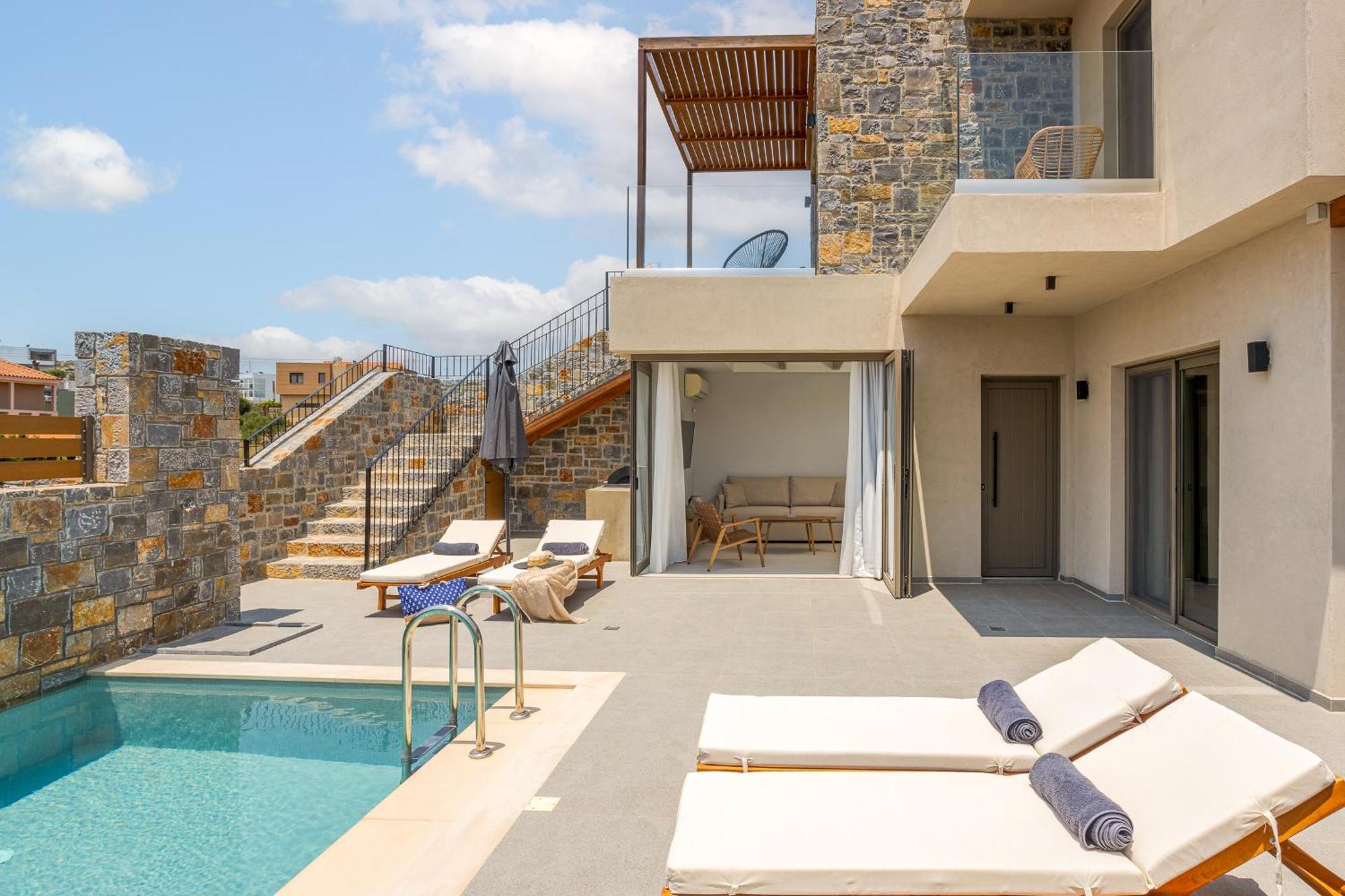 Stefi Villa *